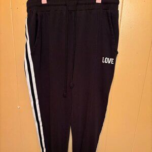No Boundaries Ladies Size XXL(19) Black Jogger Pants. Euc